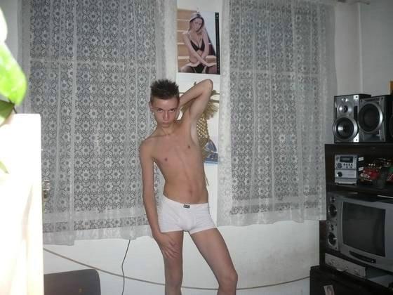 15P Teen Twink posing naked