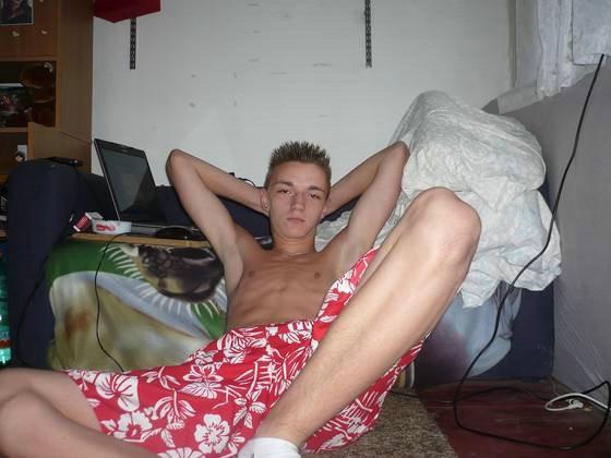 15P Teen Twink posing naked