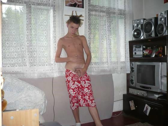 15P Teen Twink posing naked