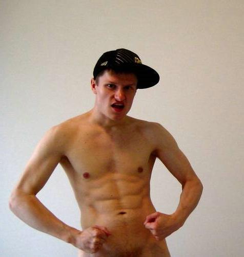15P Twink gets horny, flashes his cock and ass