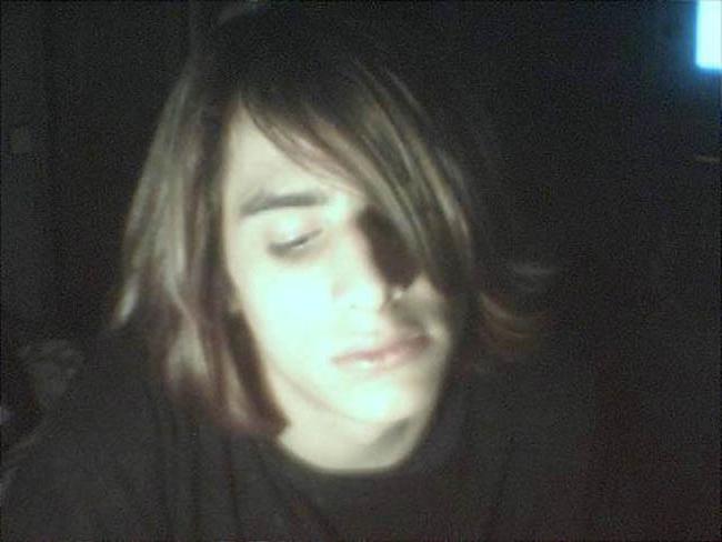 15P Random self-shooting pretty boys
