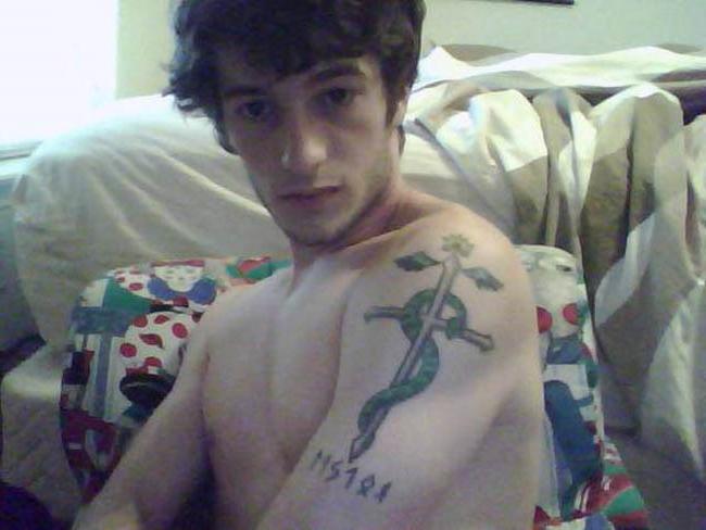 15P Amateur boyfriends strip naked