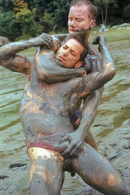 20P Muscle couple outdoor wrestling and thrusting the liquid mud