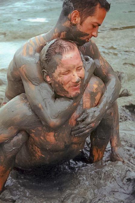 20P Muscle couple outdoor wrestling and thrusting the liquid mud