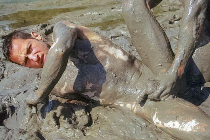 20P Muscle couple outdoor wrestling and thrusting the liquid mud