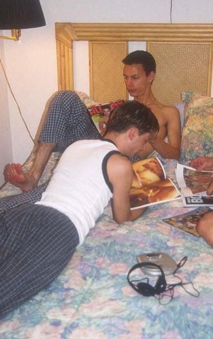 20P Three crazy college twinkss enjoy sucking one anothrer's cock