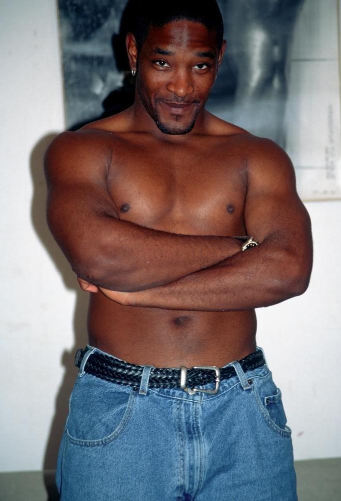 10P Black boy goes for very hot ass fucking. 