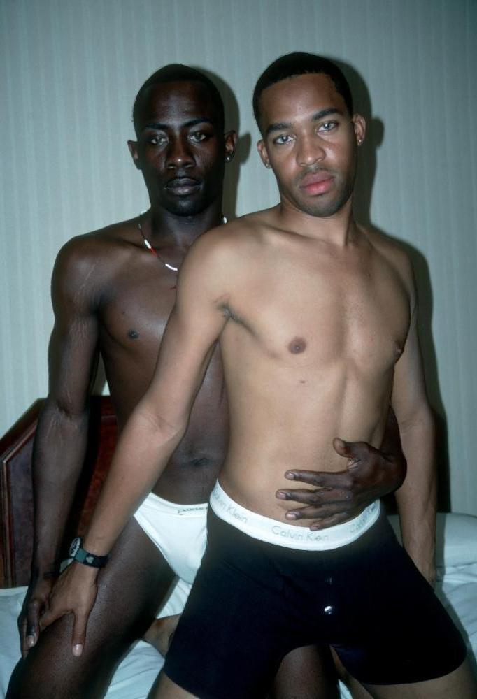 10P Black boy goes for very hot ass fucking. 