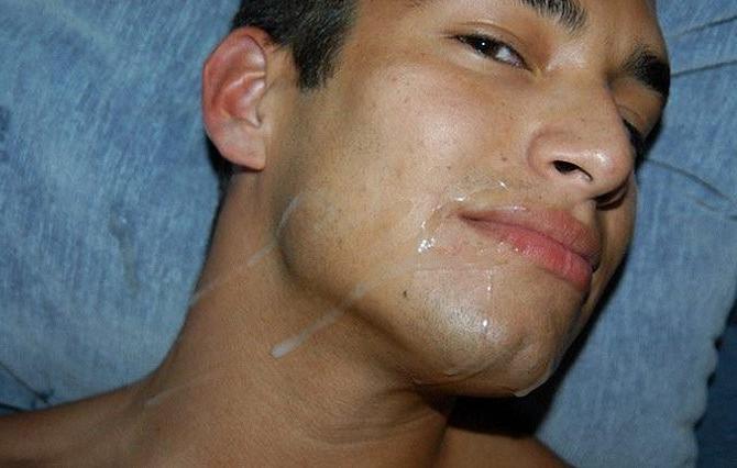 20P Couplq of smooth latino dudes sucking and facial cumming joy