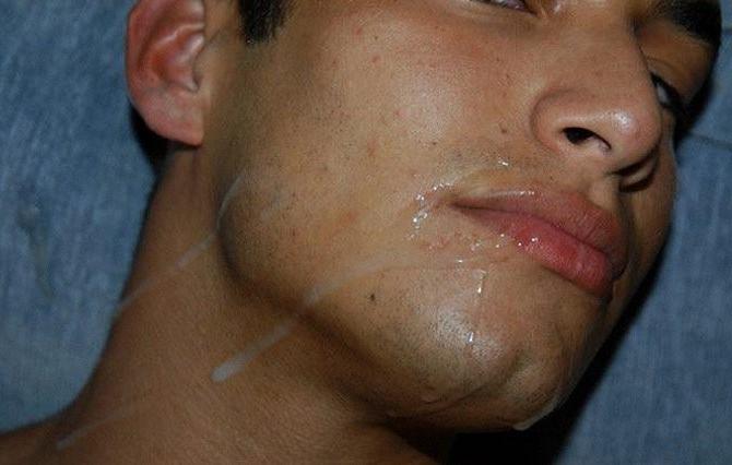 20P Couplq of smooth latino dudes sucking and facial cumming joy