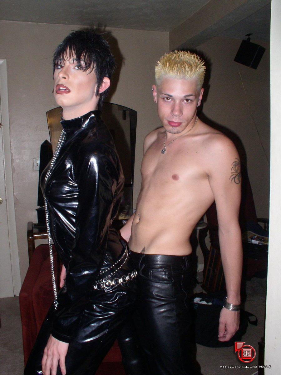 10P Bad boys are having fun doing some anal destructions