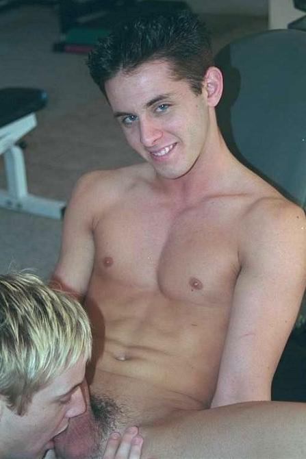 20P Two hot college twinks sucking each others cock in a dark gym