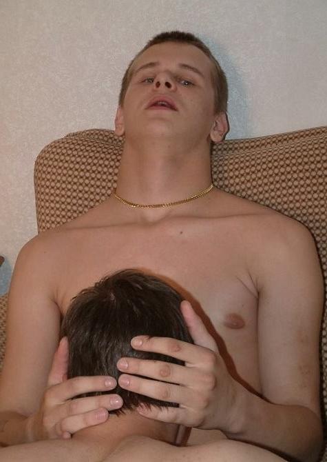 20P Two drunken college dudes enjoy sucking each others sweet cock