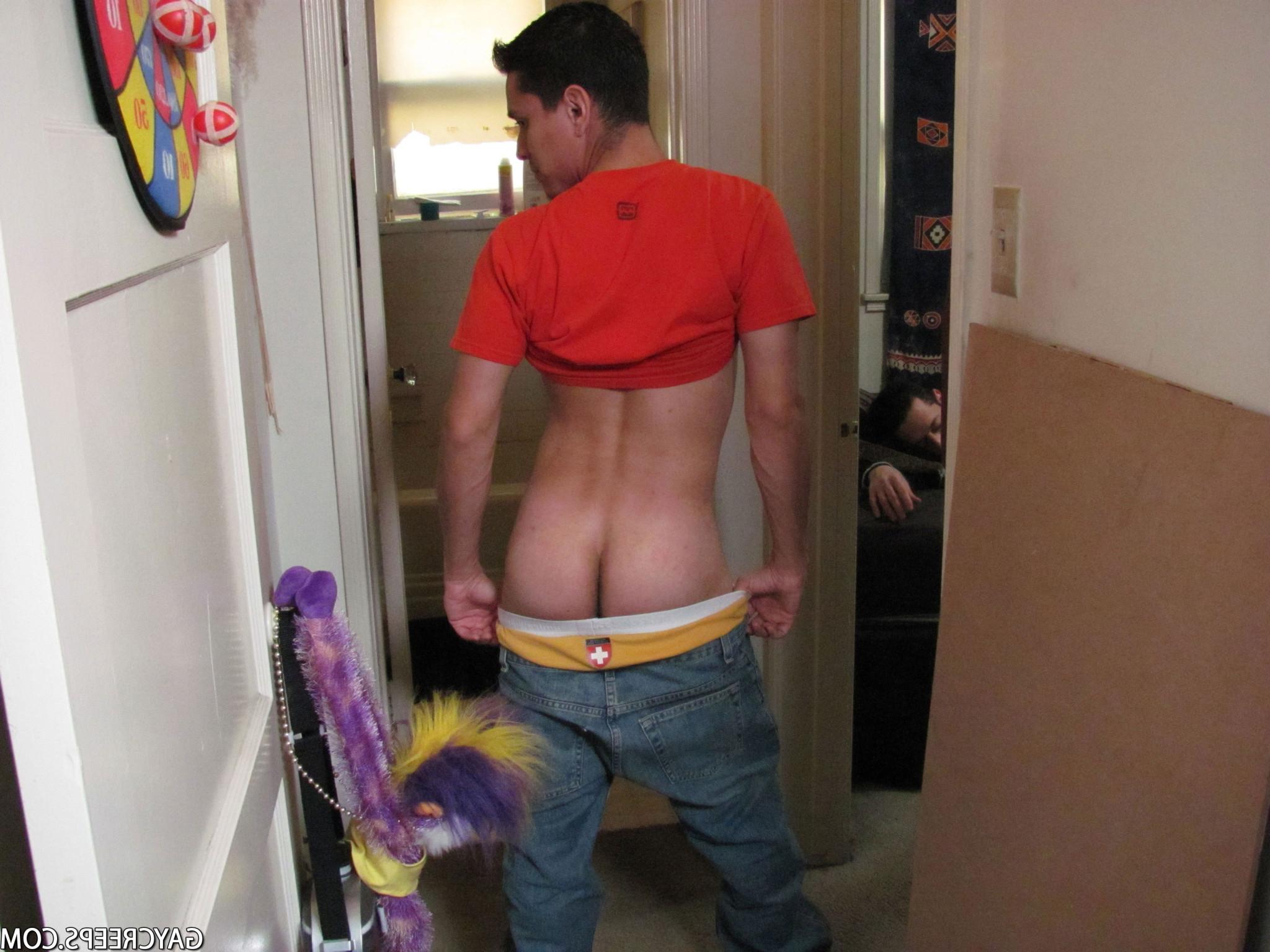16P Arishas roommate lust
