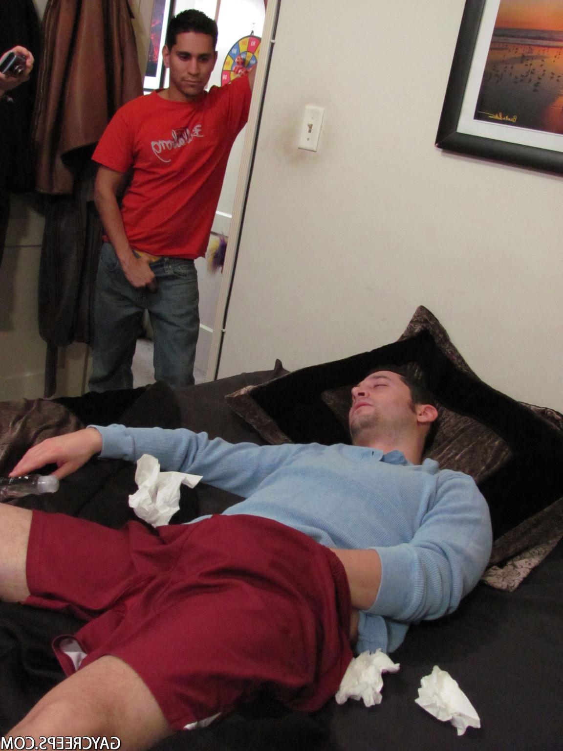 16P Arishas roommate lust