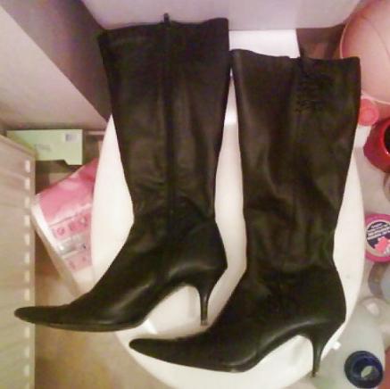 4P Stroke and cum on gf high heels black boots