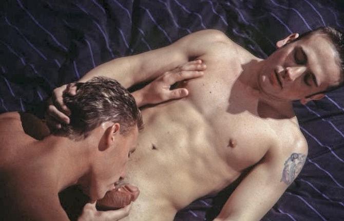 20P Smooth muscle couple blowjob and screwing pleasure