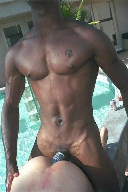 20P Ebony and euro twinks sucking, screwing and cumming by the pool