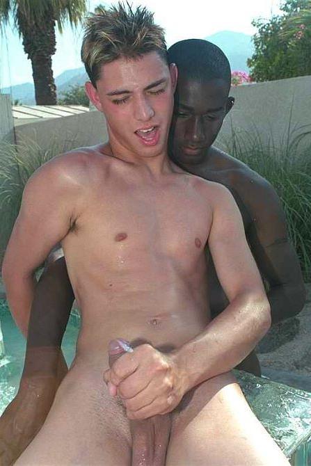 20P Ebony and euro twinks sucking, screwing and cumming by the pool