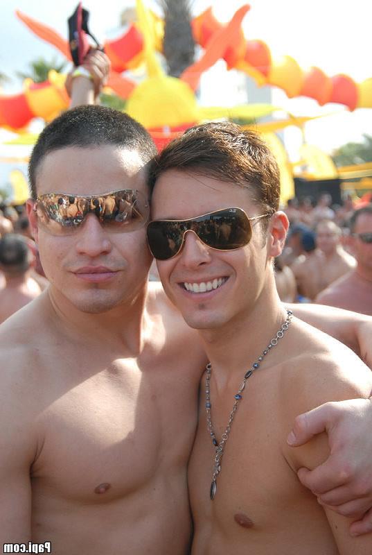 14P Cjheck out this hot beach party with hot gay men stutting their stuff and lookin
