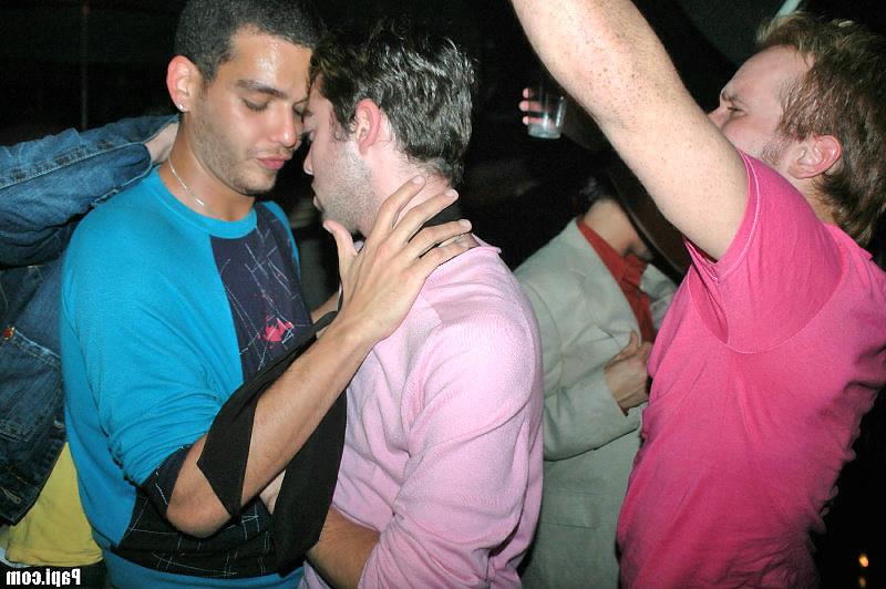 9P Meet these hot horny gay dudes wanting rod up their ass in your area
