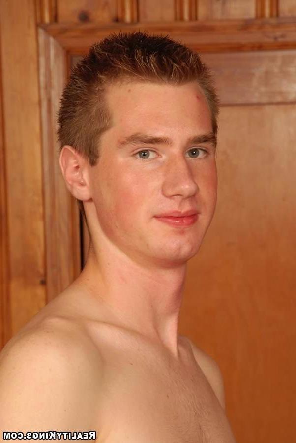 12P Check out thes hot horny gay boys looking to meet up for sex