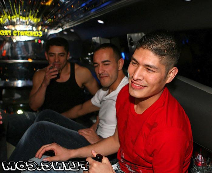 12P Chec out the worlds hottest gay men check it out