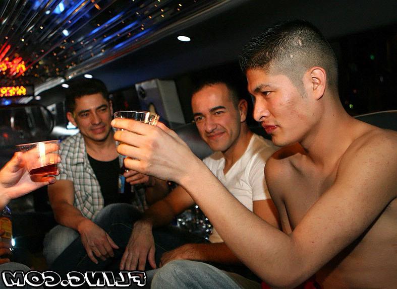 12P Chec out the worlds hottest gay men check it out