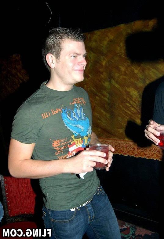 12P Hot gay dudes want to fuck and masterbate on cam check out these hot pics