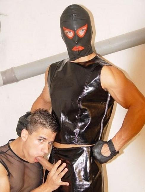 20P Leather muscle dude fucking a twink and cumming onto his face