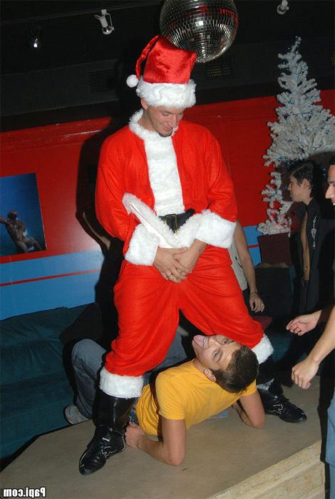 13P This hot xmass party papi style turns into a crazy house when everyone gets nake
