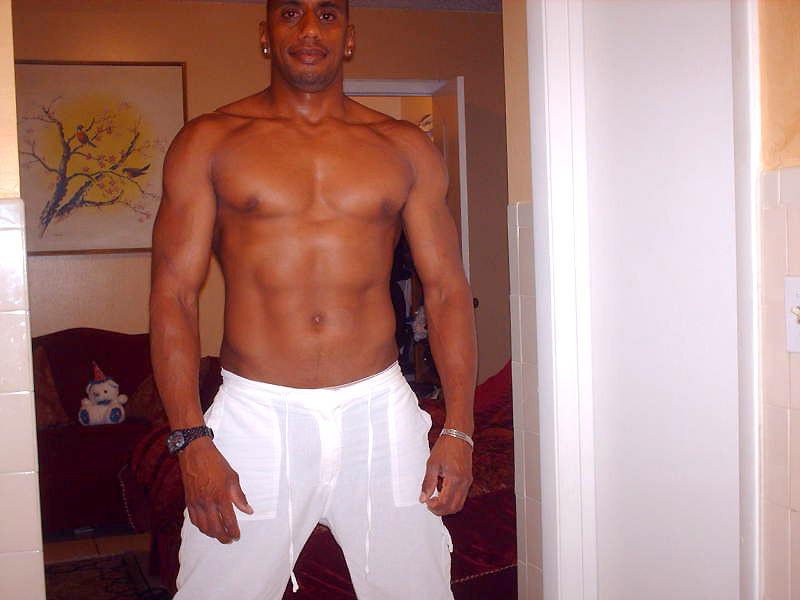 12P Come check out these hot gay boys take sexy pics of themselves