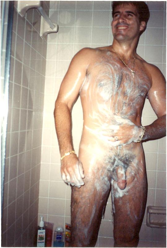 12P Come check out these hot gay boys take sexy pics of themselves