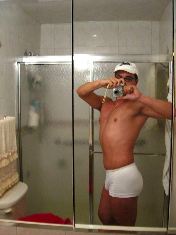 12P Come check out these hot gay boys take sexy pics of themselves