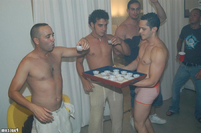 13P Super gay sex orgy house party gets crazy these hot gay studs get sucked and fuc