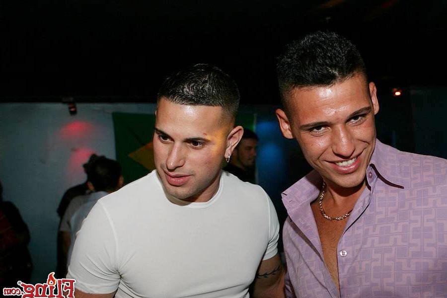 14P Sexy gay boys meet up for some hot flirting action in these hot amazing pics