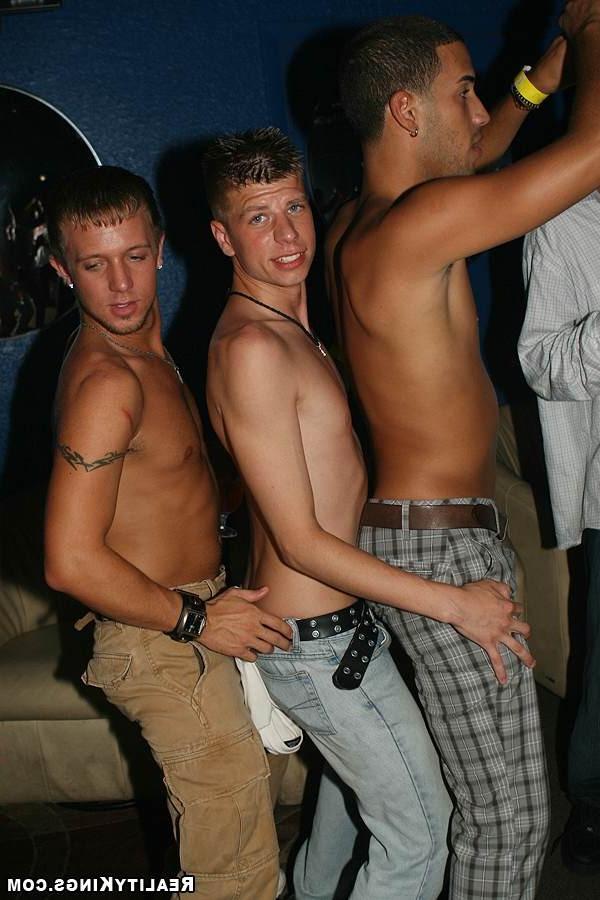 15P Amazing gay papis join the mingling party in these hot sexy boys pics