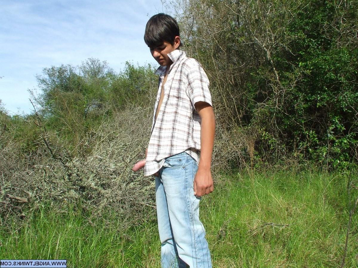 20P Lanky lads, sexy studs, rude rough boys and horny twink devils! 