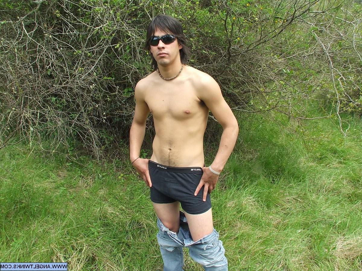 20P Welcome to a private party filled with horny Russian boys