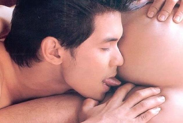 20P Asian couple enjoy sucking and fucking for camera by the window