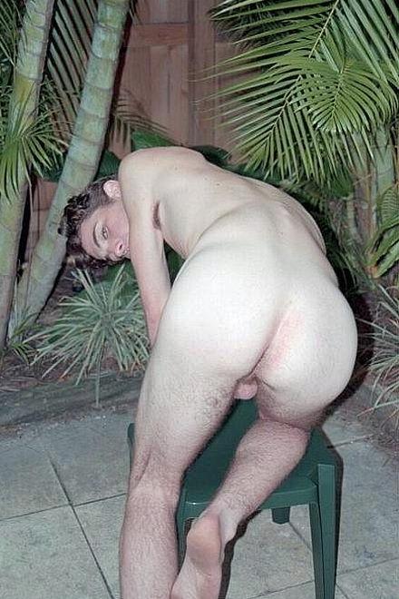 15P Asian and euro twinks screwing and cumming at the backyard
