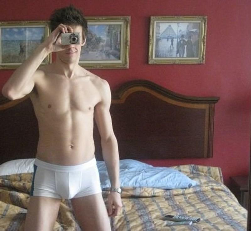 20P Leaked home made amateur gay photos including hard cock