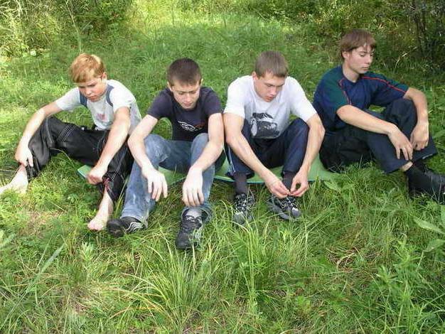 16P Handsome boys discover sweet carnal delights!
