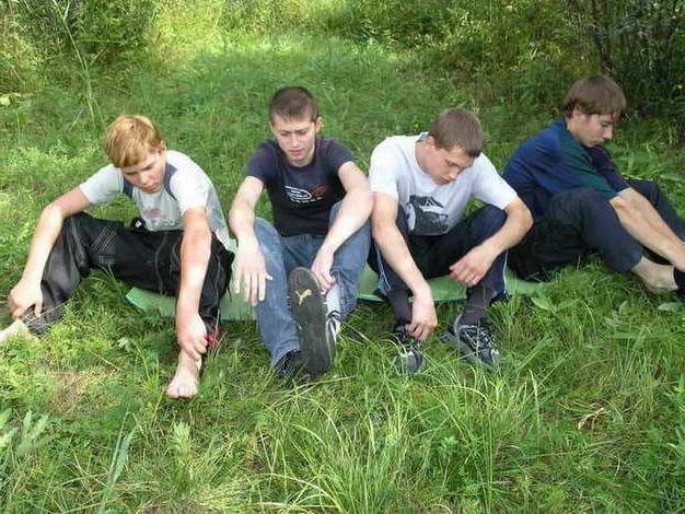 16P Handsome boys discover sweet carnal delights!
