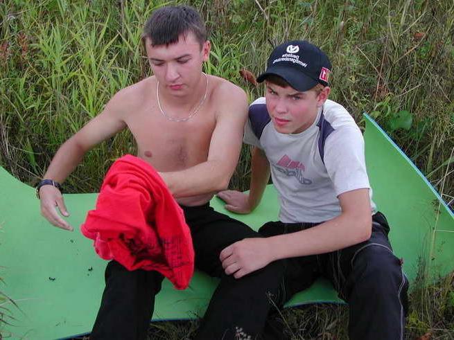 16P Cocks sucked and butts filled in twink action!