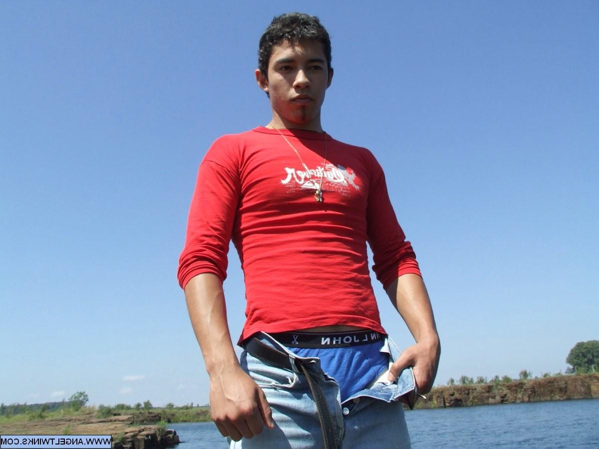 20P Cum find out why Russian twinks are considered the best choice