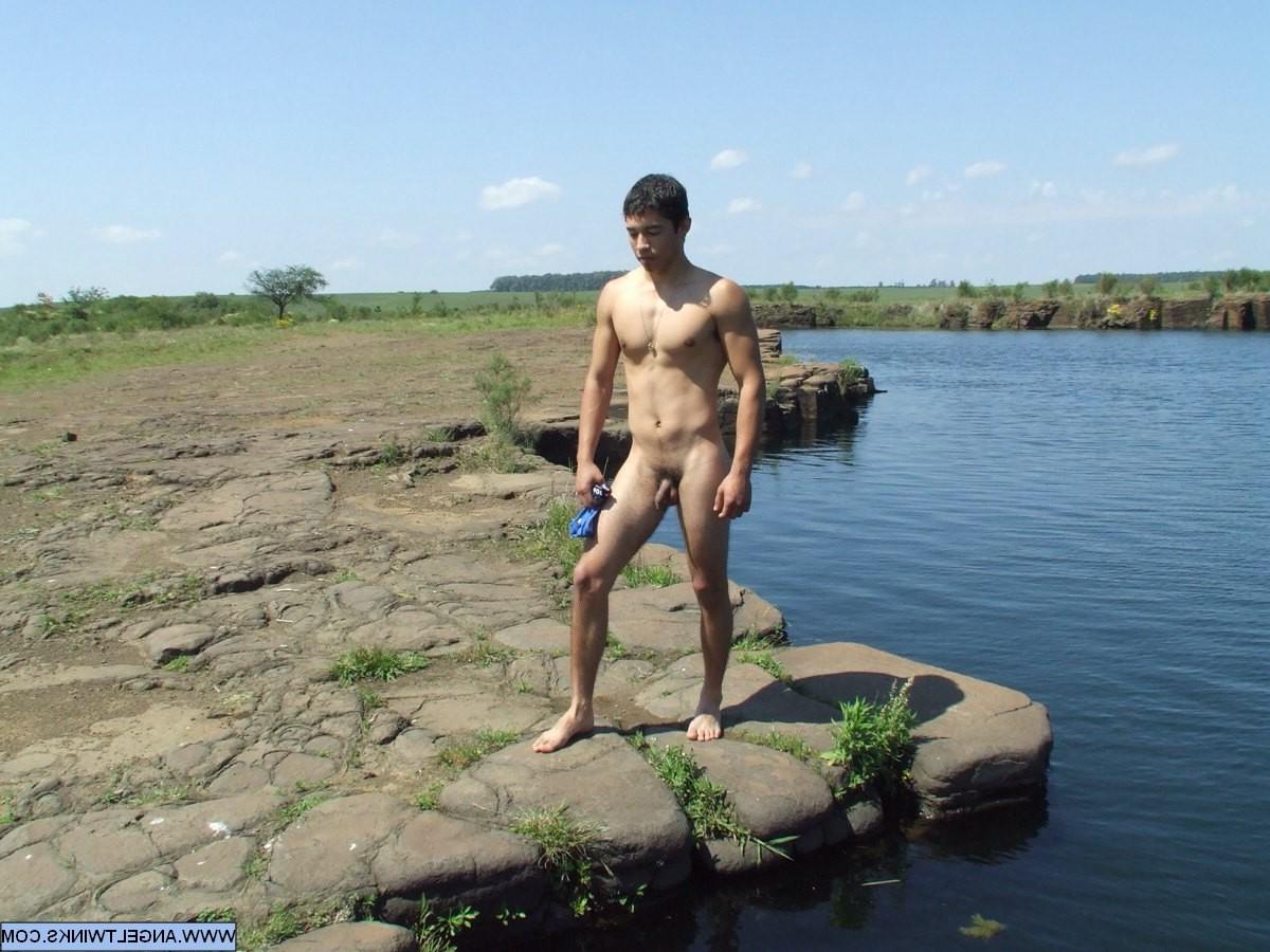 20P Cum find out why Russian twinks are considered the best choice