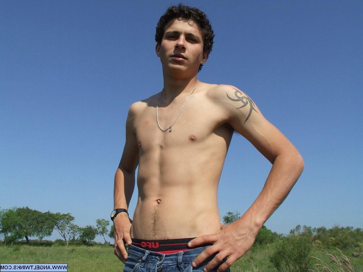 20P Join now for the coolest Russian 18-20 year old boys