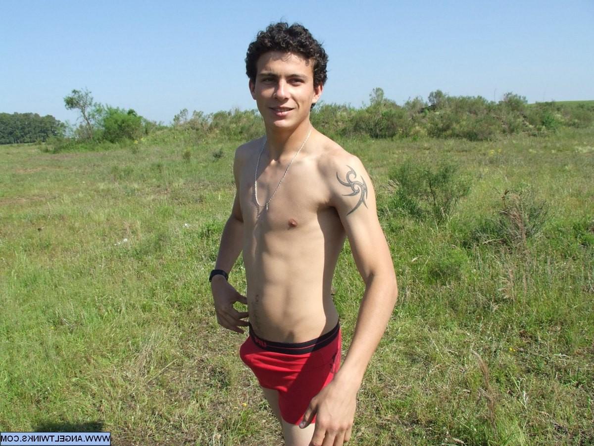 20P Join now for the coolest Russian 18-20 year old boys