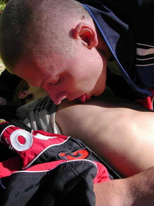 16P Beautiful and very sexy twinks in action on video!